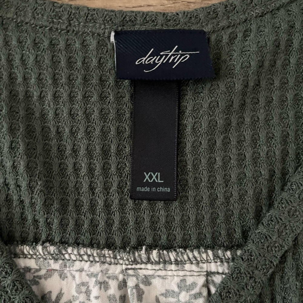 Tank top button down - Picture 3 of 3